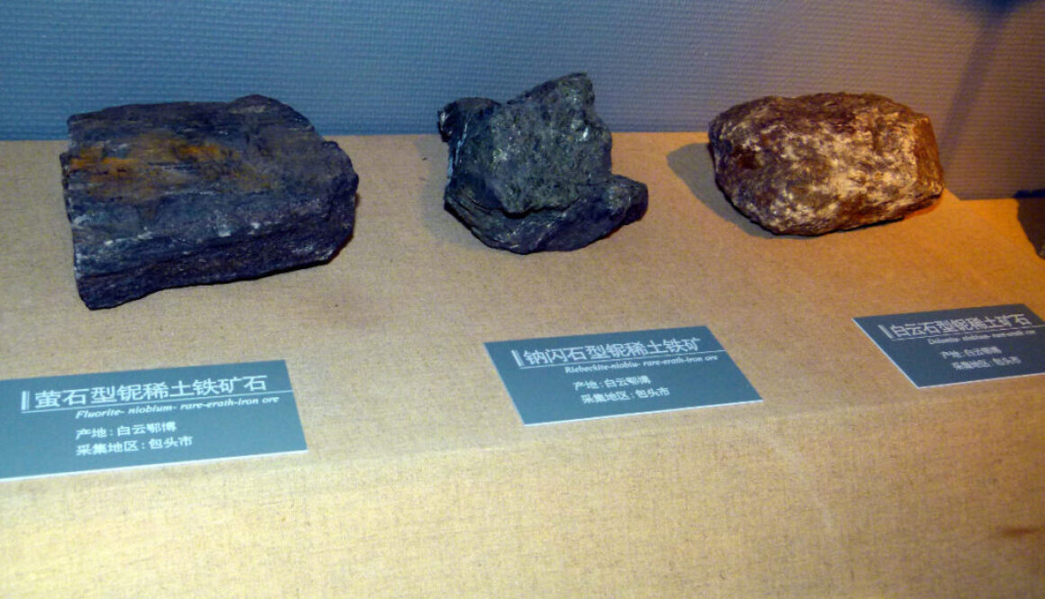 Rare_earth_minerals_2